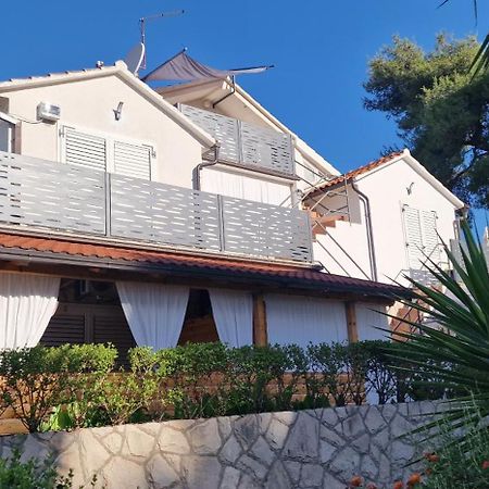 Apartmani Dutkovic Vrboska Exterior foto