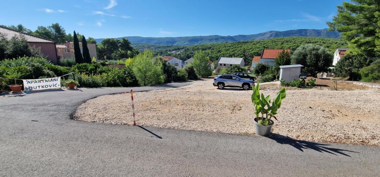 Apartmani Dutkovic Vrboska Exterior foto